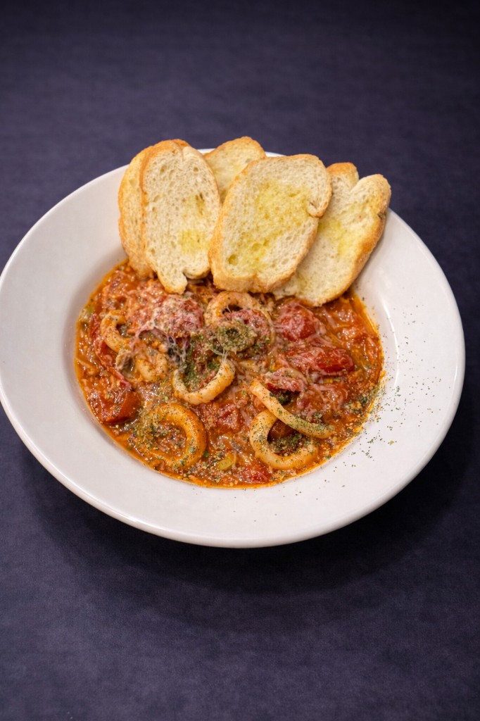Calamari puttanesca