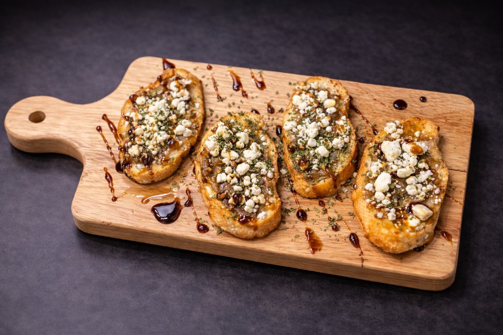 Caramelized onion and goat cheese pinchos