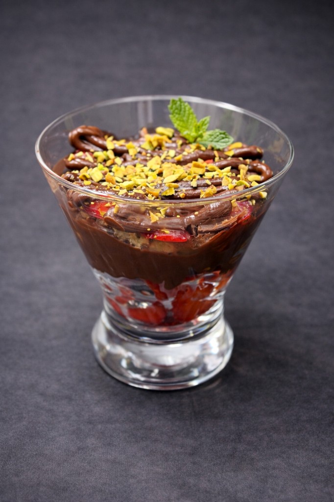 Dubai chocolate strawberries