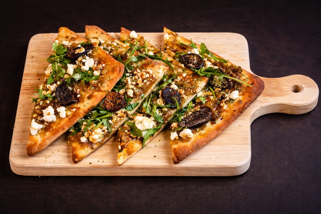 Gigi flatbread with figs, goat cheese, and arugula
